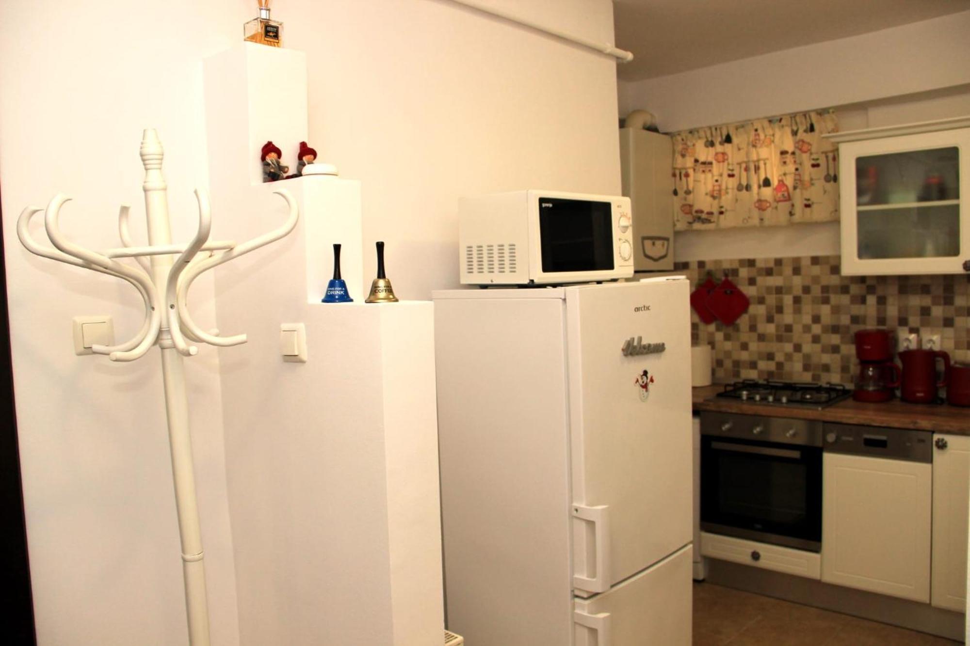 John Residence Apartment Brasov With Parking Option エクステリア 写真