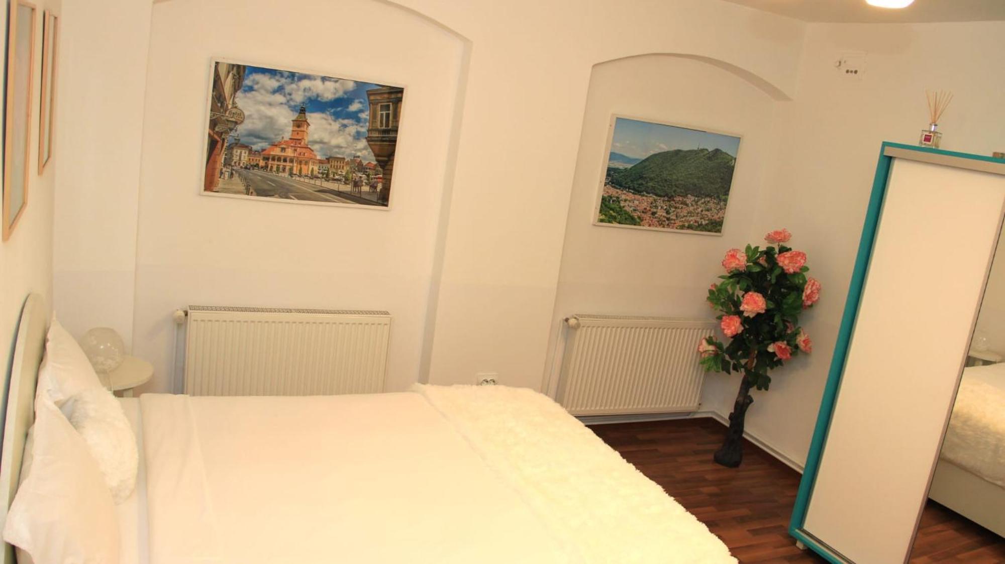 John Residence Apartment Brasov With Parking Option エクステリア 写真