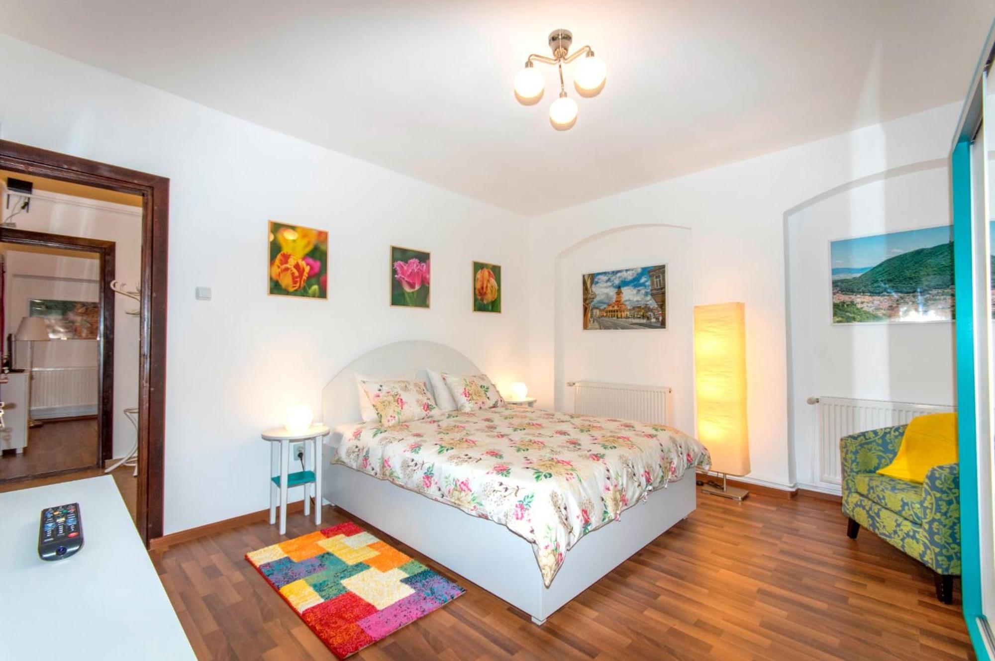 John Residence Apartment Brasov With Parking Option エクステリア 写真