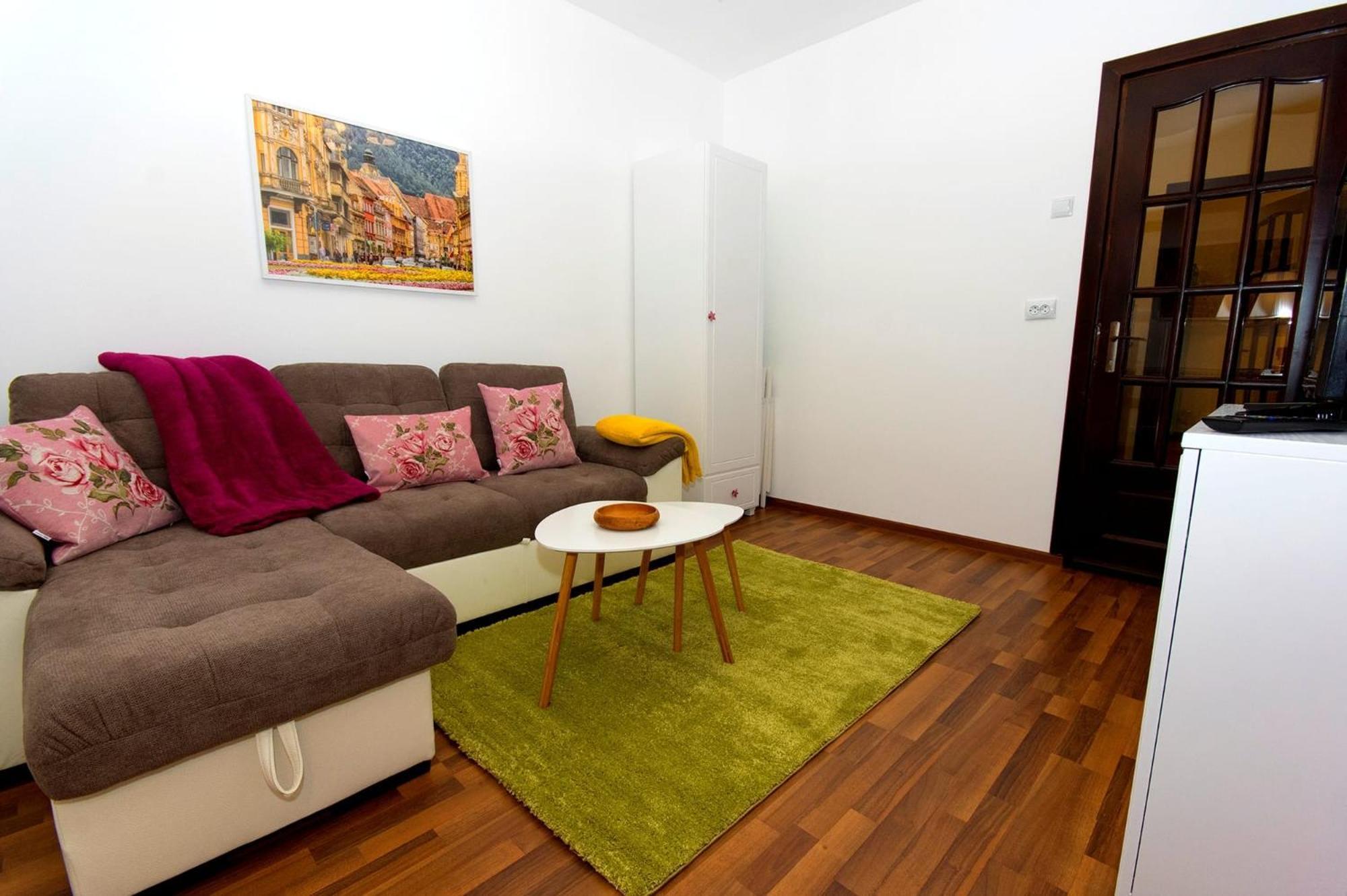 John Residence Apartment Brasov With Parking Option エクステリア 写真