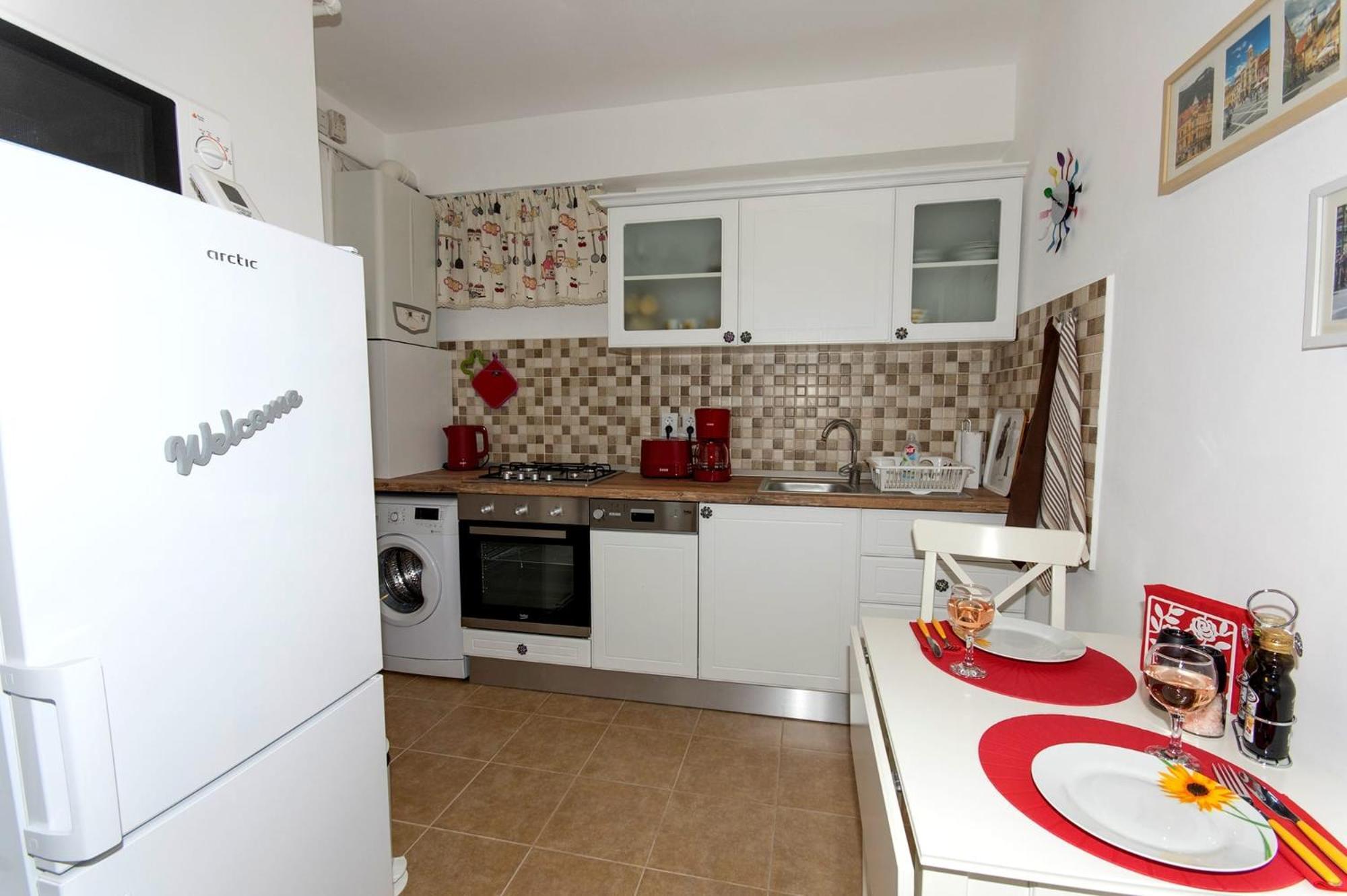 John Residence Apartment Brasov With Parking Option エクステリア 写真
