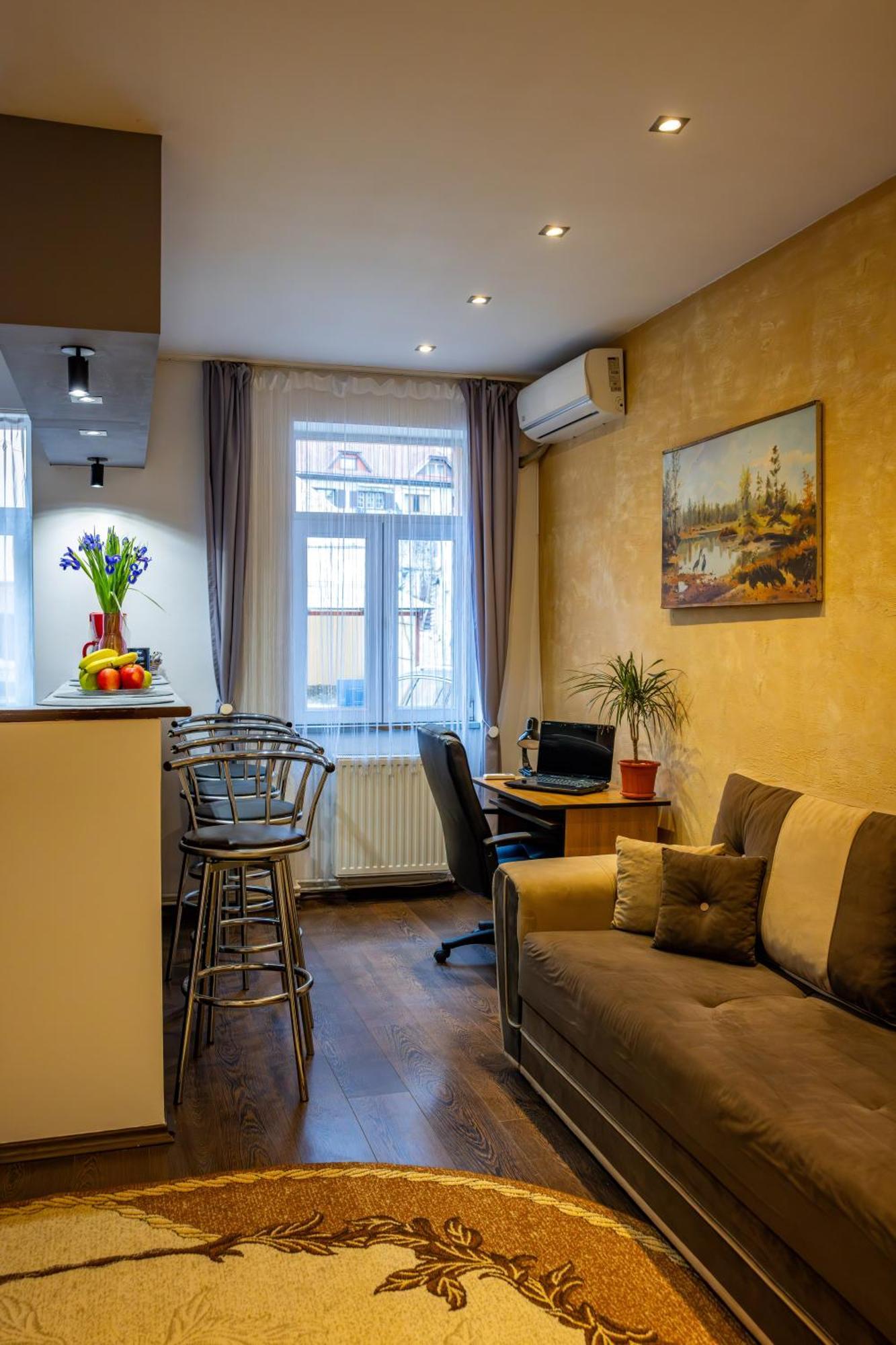 John Residence Apartment Brasov With Parking Option エクステリア 写真
